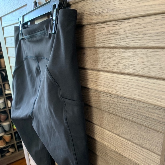 Lululemon Running Crop Legging Size 6 with Pockets - Picture 3 of 4